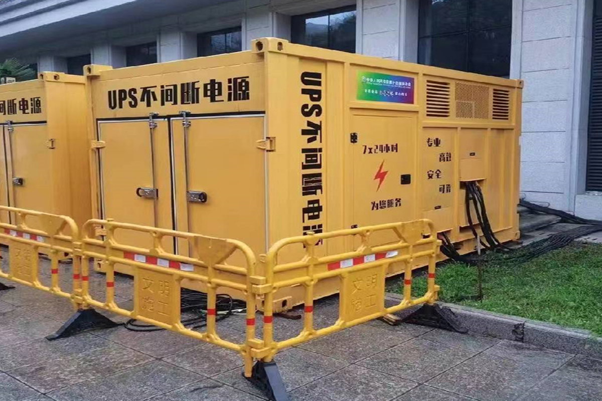 爱辉发电机租赁施工现场